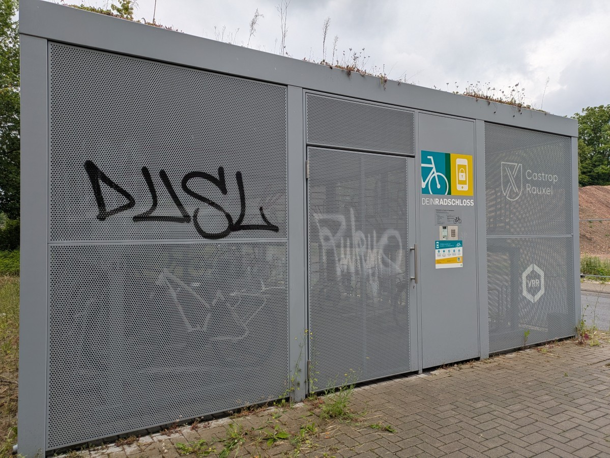 Fahrradabstellanlage am Hauptbahnhof im Mai 2025