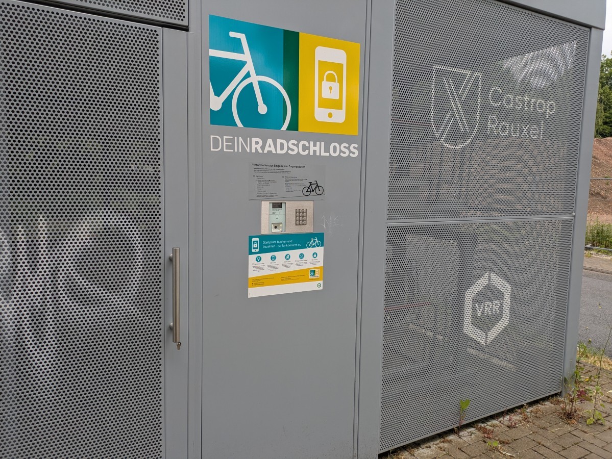 Fahrradabstellanlage am Hauptbahnhof im Mai 2025