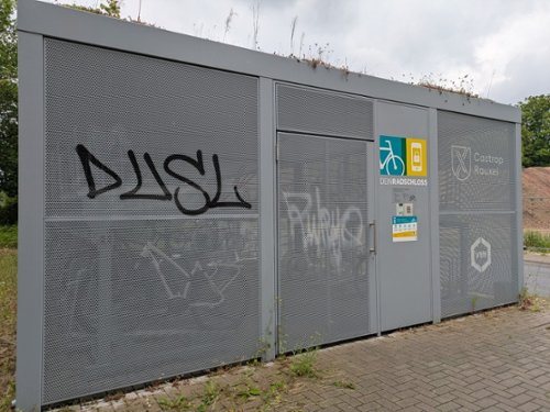 Fahrradabstellanlage am Hauptbahnhof im Mai 2025