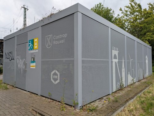 Fahrradabstellanlage am Hauptbahnhof im Mai 2025